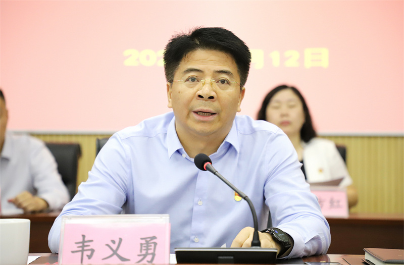 /QJ_269046102453.jpg 集團副總經理韋義勇講話 (拍攝:柒紅).jpg