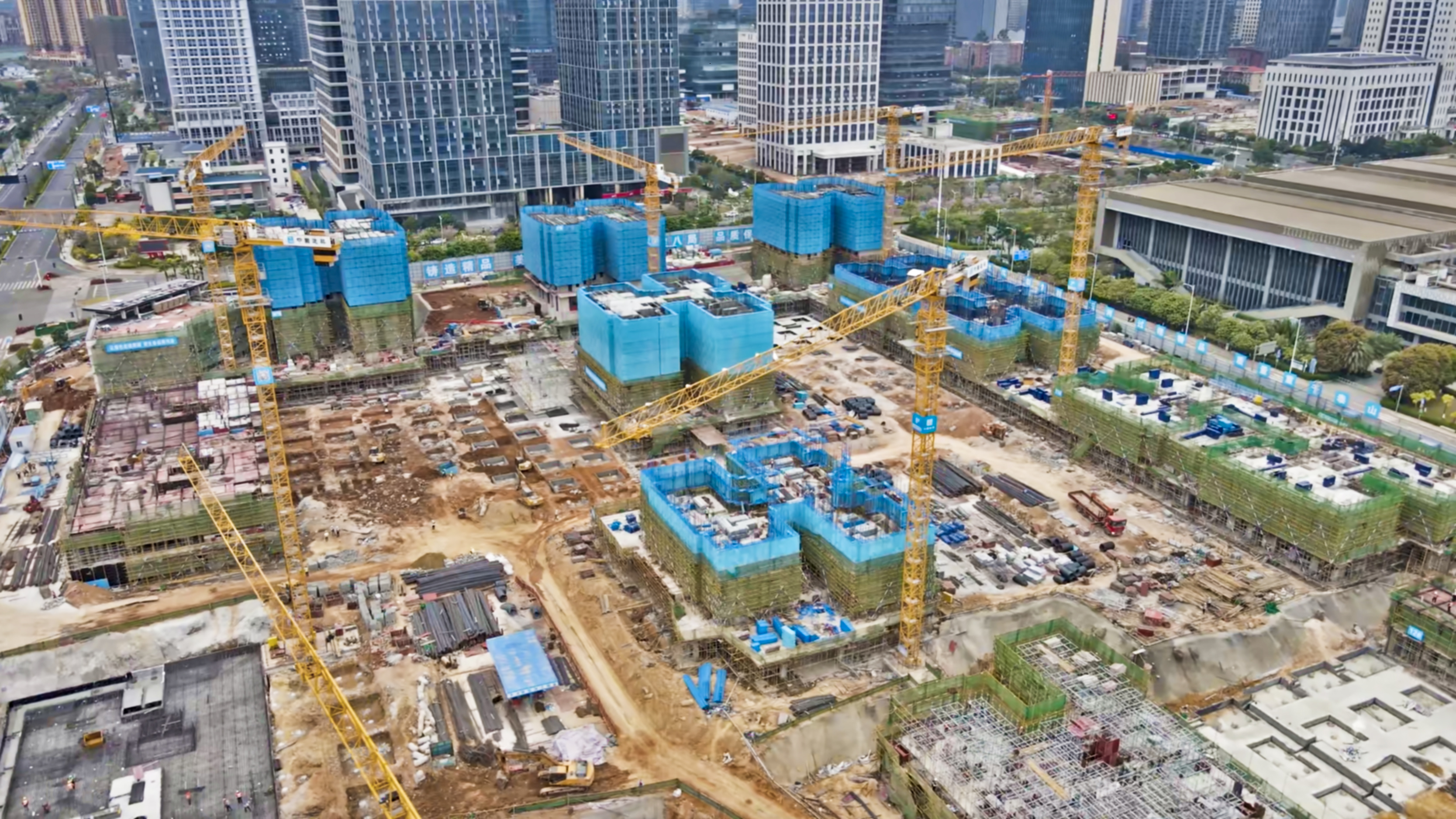 威寧·青運村項目建設如火如荼.jpg
